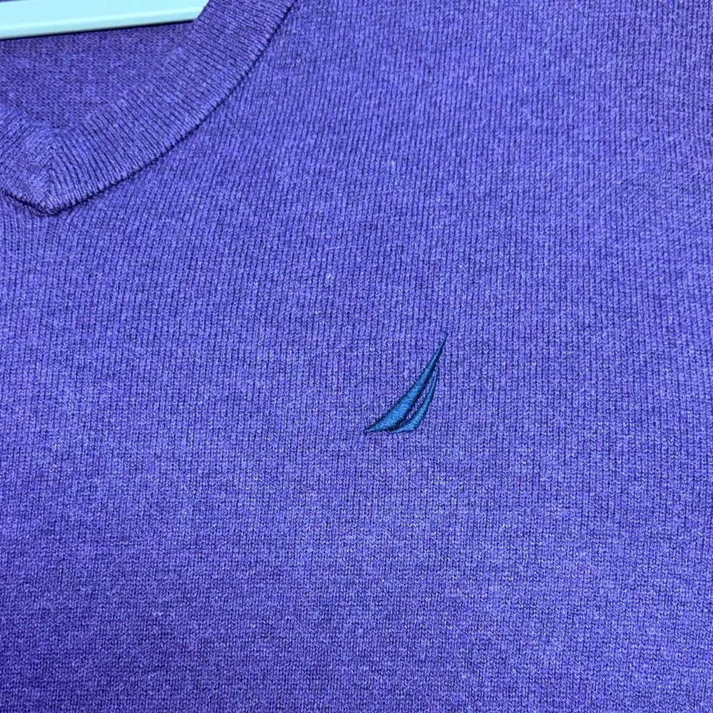 Nautica Men's V-Neck Sweater in Rich Heathered Purple, Large